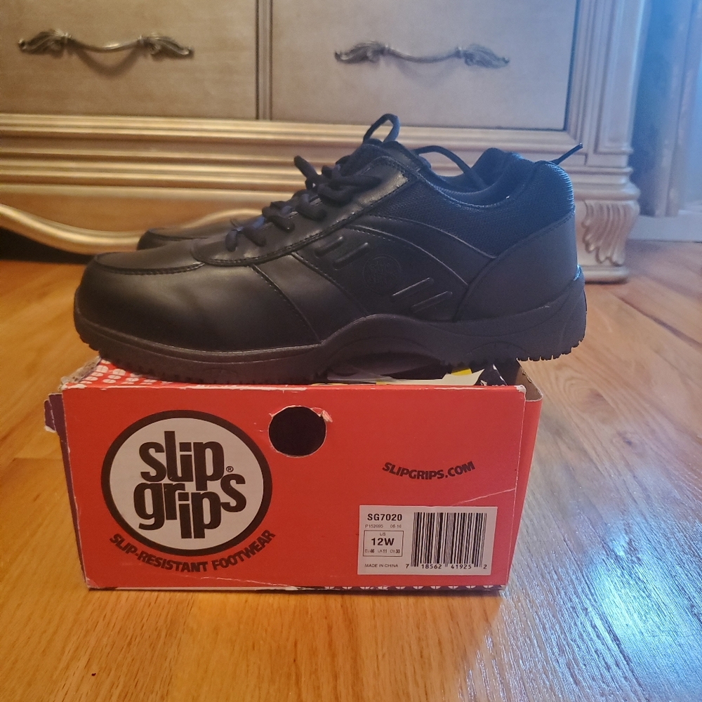 SlipGrips Stride Slip-Resistant Work Athletic Shoe, Black, Size 12W, NWT